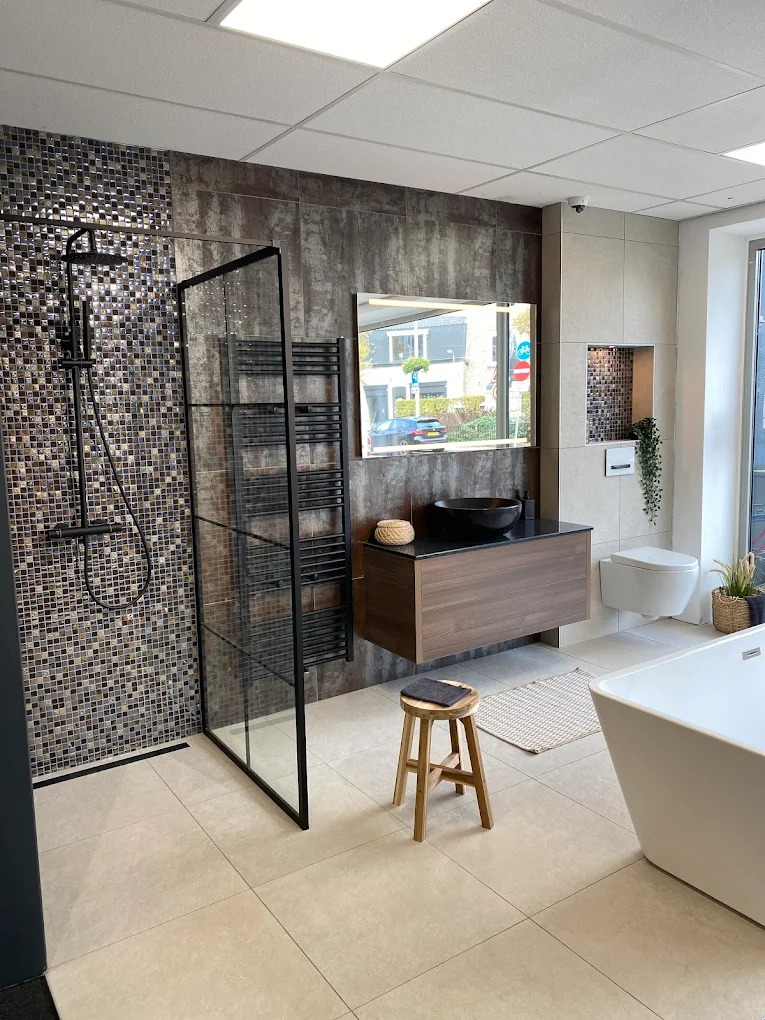 Maatwerk badkamer afwerking